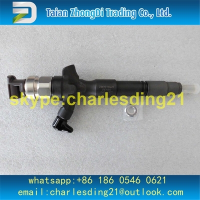 Inyector original y nuevo de DENSO de combustible para TOYOTA HILUX VIGO HIACE 23670-30420 CON BUEN QUALTY proveedor