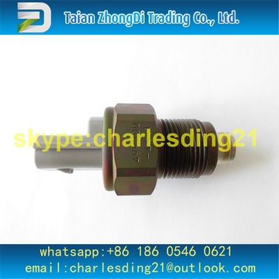 El interruptor original y a estrenar de DENSO de presión empujó el sensor 499000-4441 1-80220012-0 con buena calidad proveedor
