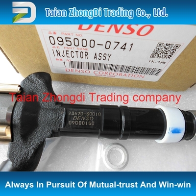 Inyector de DENSO 9709500-074 095000-0740, 095000-0741, 095000-0520 para el Toyota Land Cruiser 23670-30010 23670-39015 proveedor